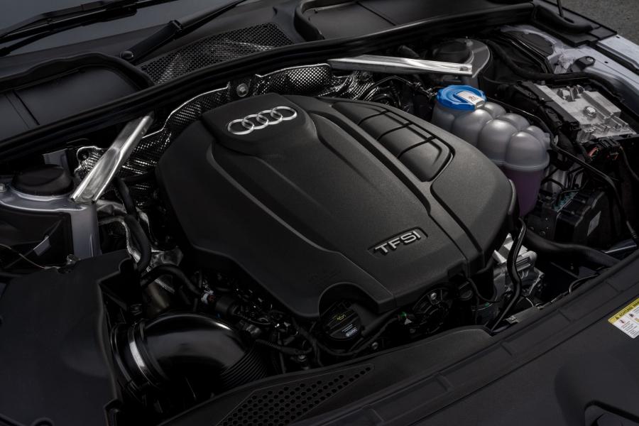 Моторный отсек Audi A5 Coupe 2.0 TFSI Quattro S-Line 2016 года  (UK) (фото 3 из 29)